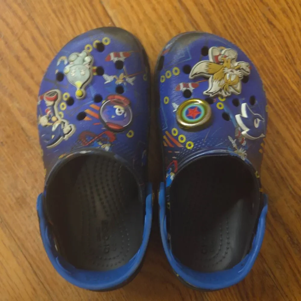 Crocs Sonic the Hedgehog Classic Clogs Kids C11 Blue Jibbitz Tails Sega
